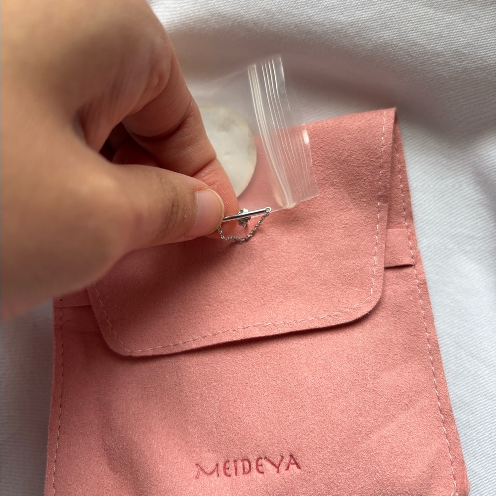 Meideya dangle earring